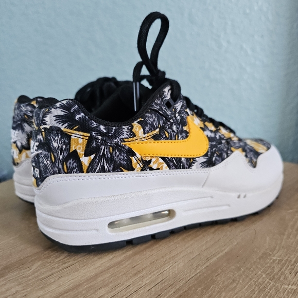 Nike | Air Max 1 Tropical Floral Sneakers - Picture 5 of 10